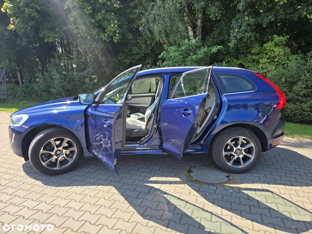 Volvo XC 60 D4 Drive-E Ocean Race - 9
