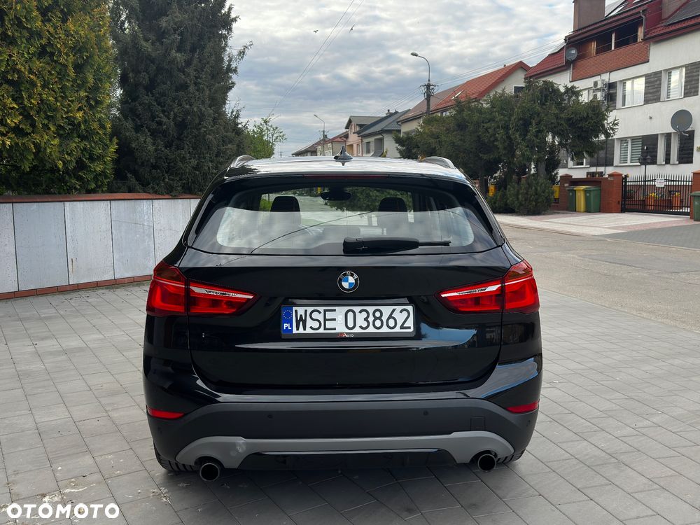 BMW X1 xDrive20i Sport Line - 9