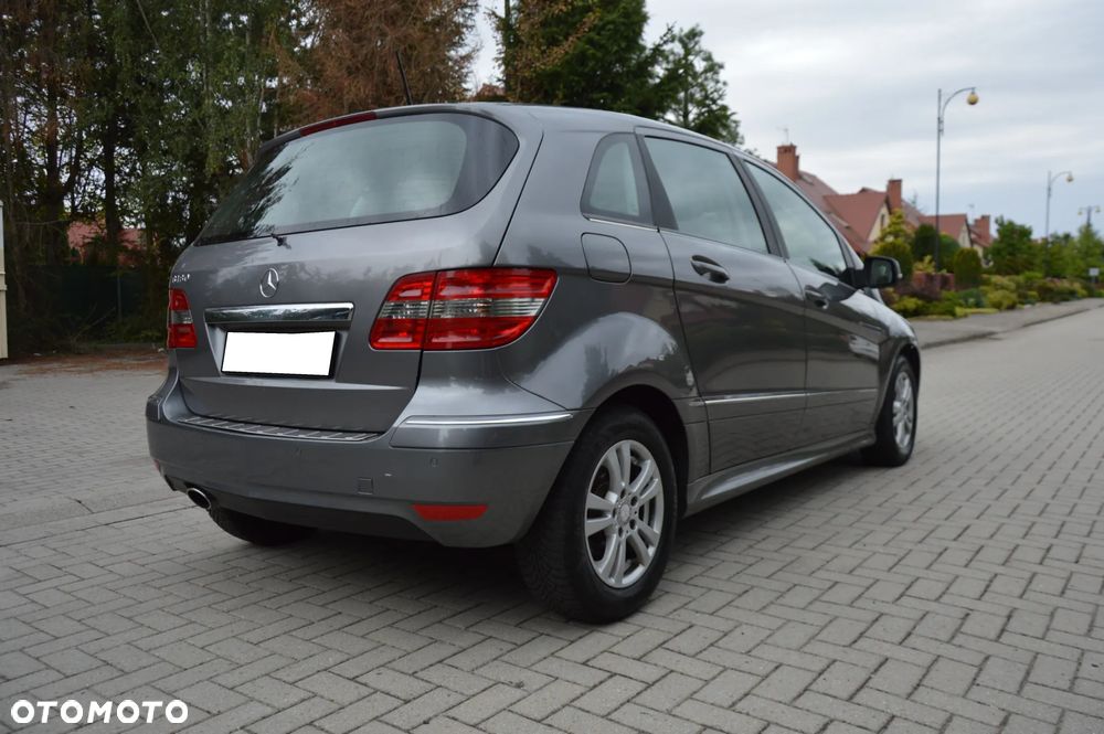 Mercedes-Benz Klasa B 180 BlueEFFICIENCY SPORT EDITION - 11