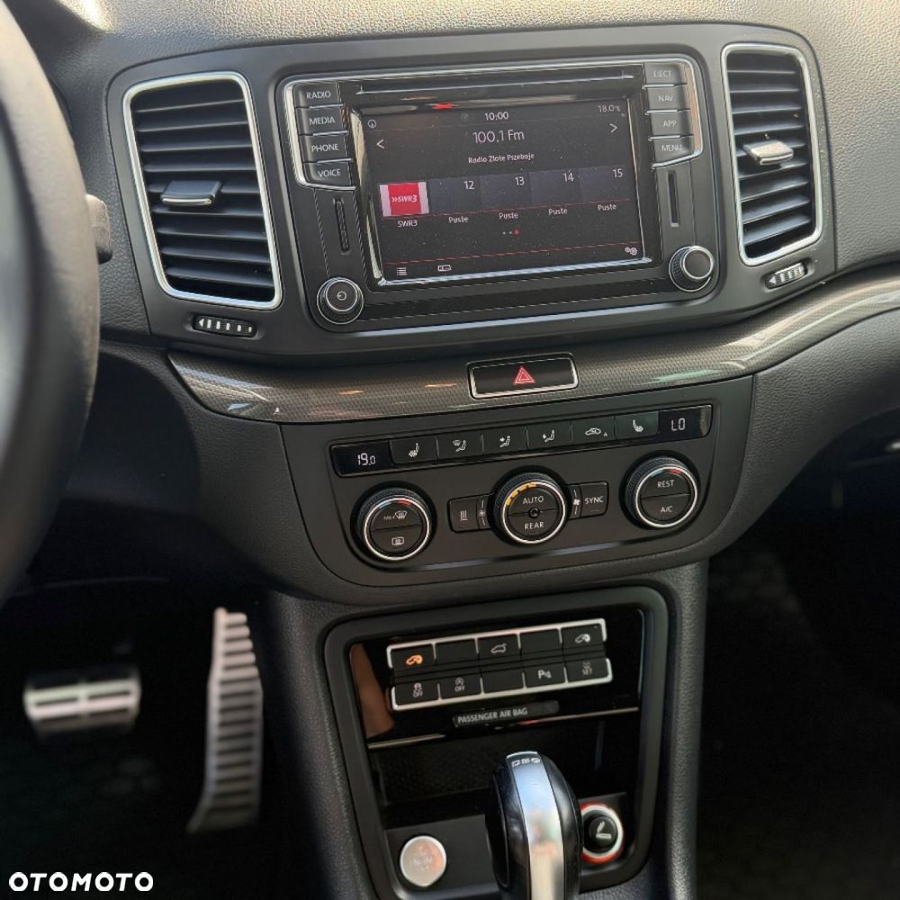 Volkswagen Sharan - 30