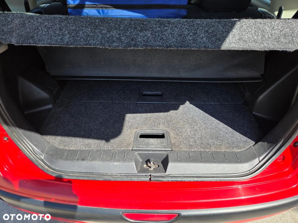 Nissan Note 1.6 more - 8