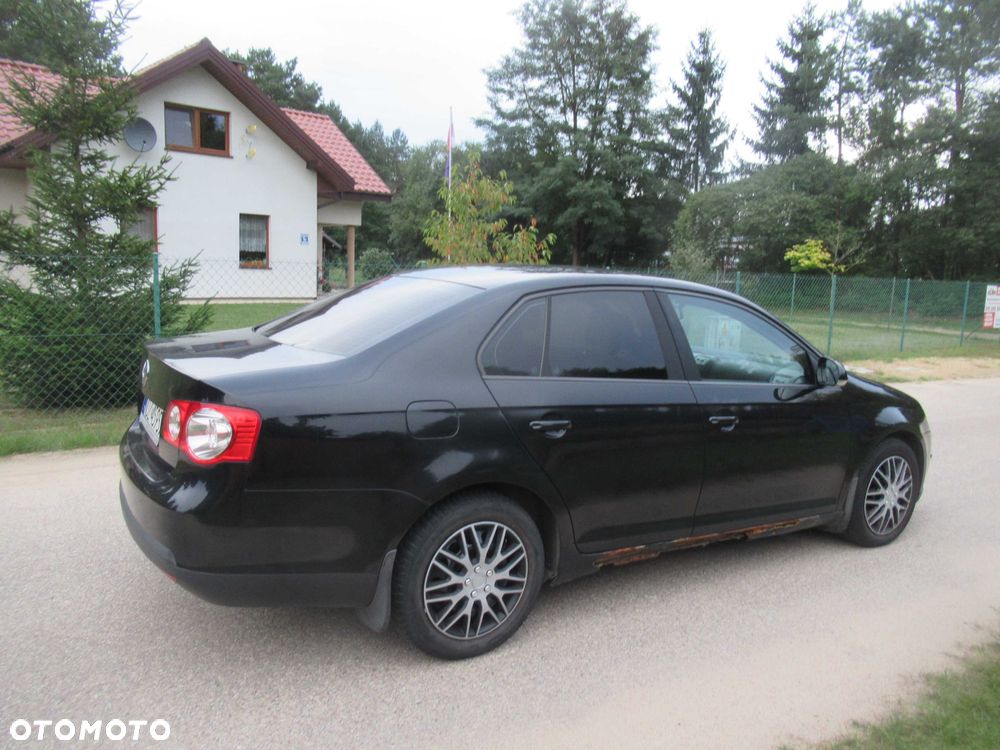 Volkswagen Jetta - 5