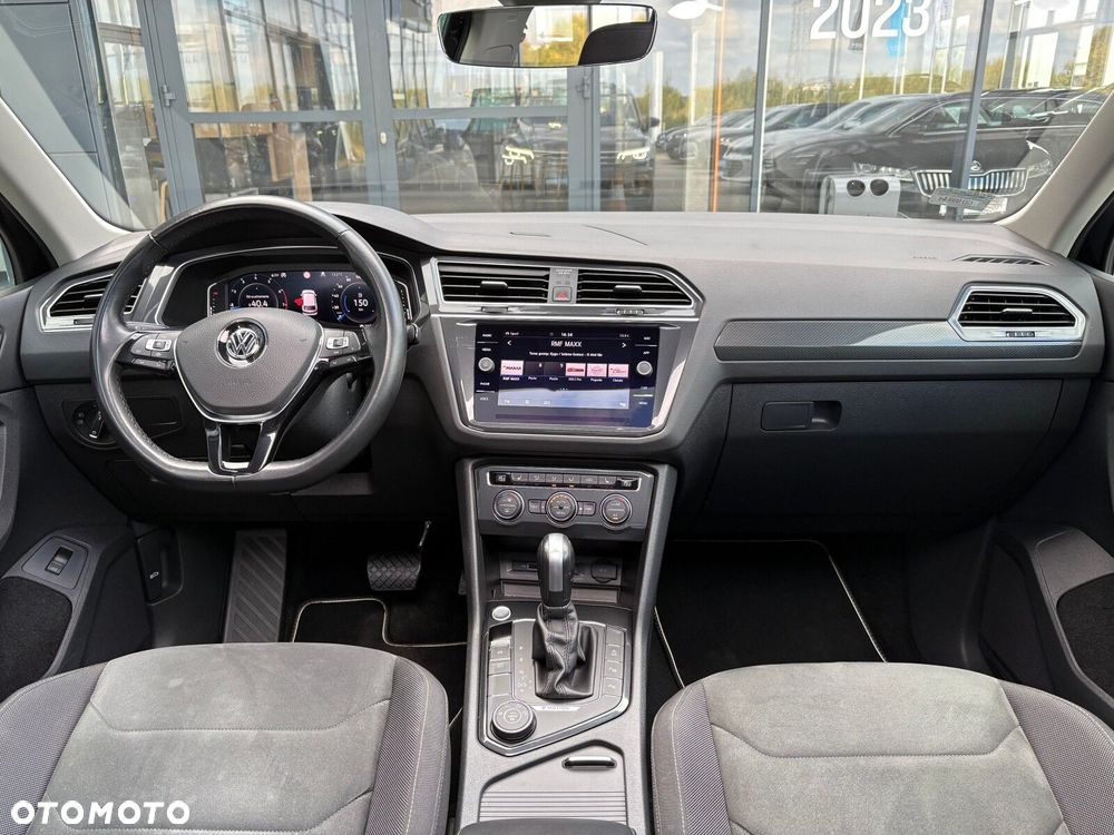 Volkswagen Tiguan - 9