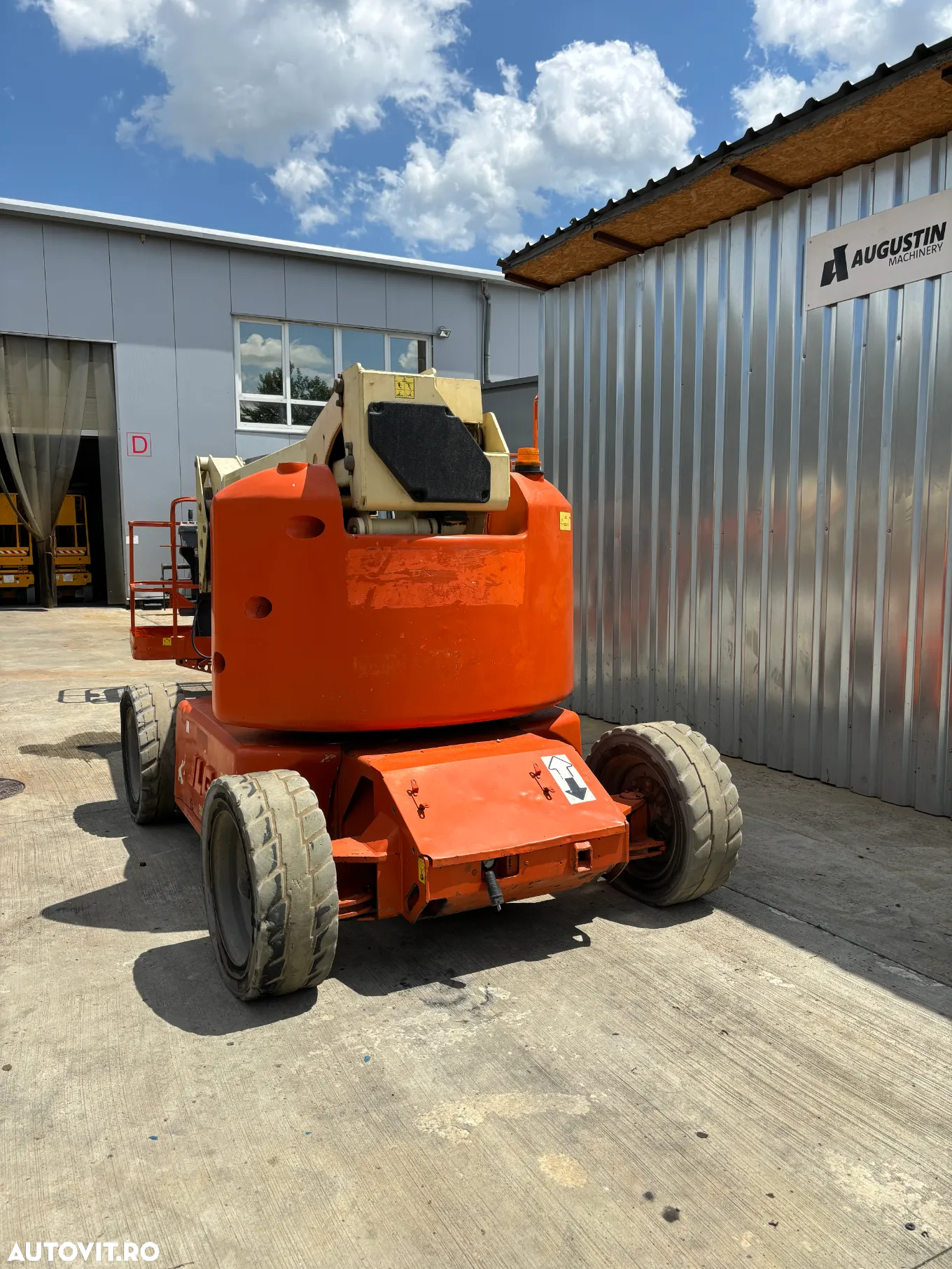 JLG E450AJ - 9