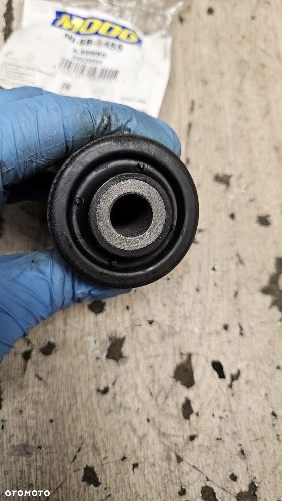 Silentblock wahacza Moog NI-SB-8455 Nissan Navara NP300 D22 D40 - 4