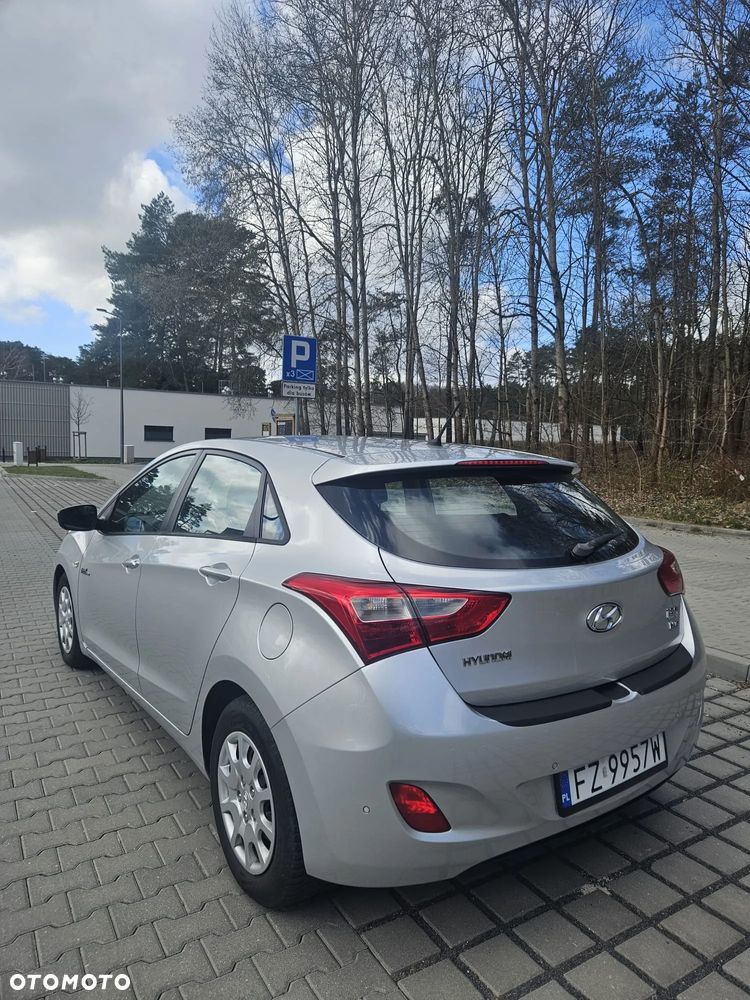 Hyundai i30 blue 1.6 GDI Style - 3