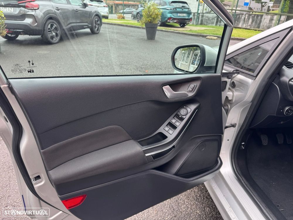 Ford Fiesta 1.0 EcoBoost ST-Line - 8