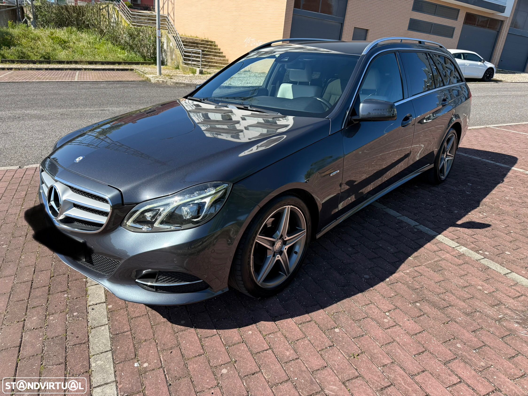 Mercedes-Benz E 220 BlueTEC Avantgarde - 1