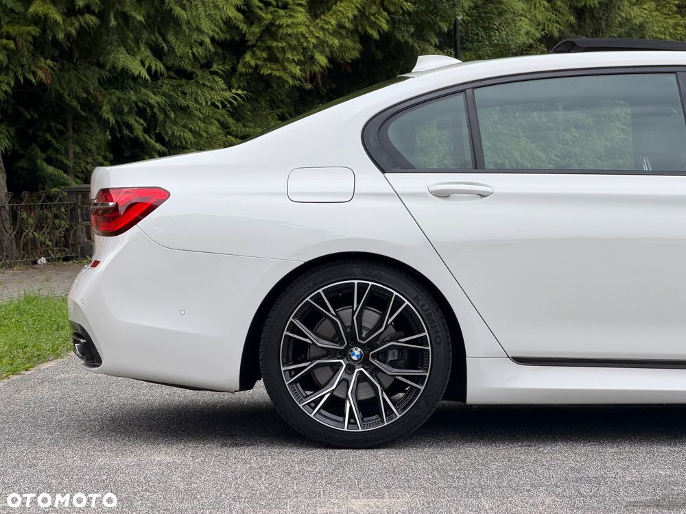 BMW Seria 7 740Li - 7