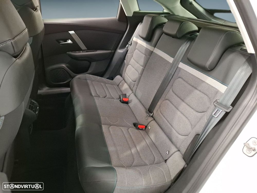 Citroën C4 1.2 PureTech Plus - 12