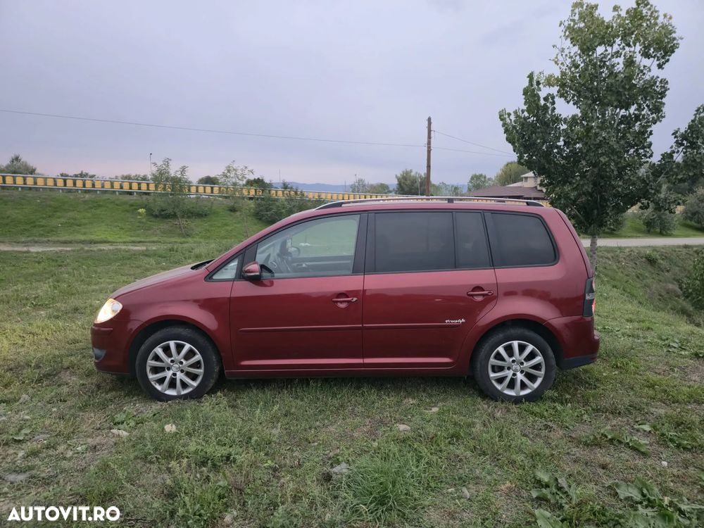 Volkswagen Touran 2.0 TDI Comfortline - 4