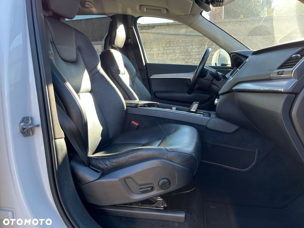Volvo XC 90 - 15