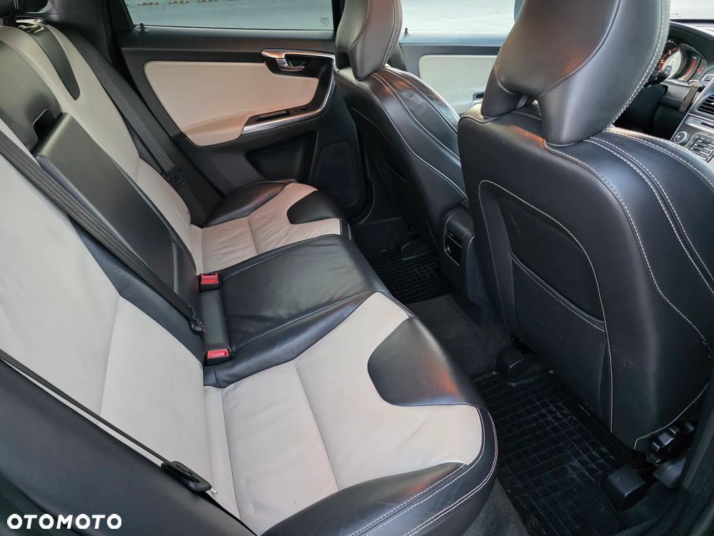 Volvo XC 60 D4 Drive-E Summum - 26