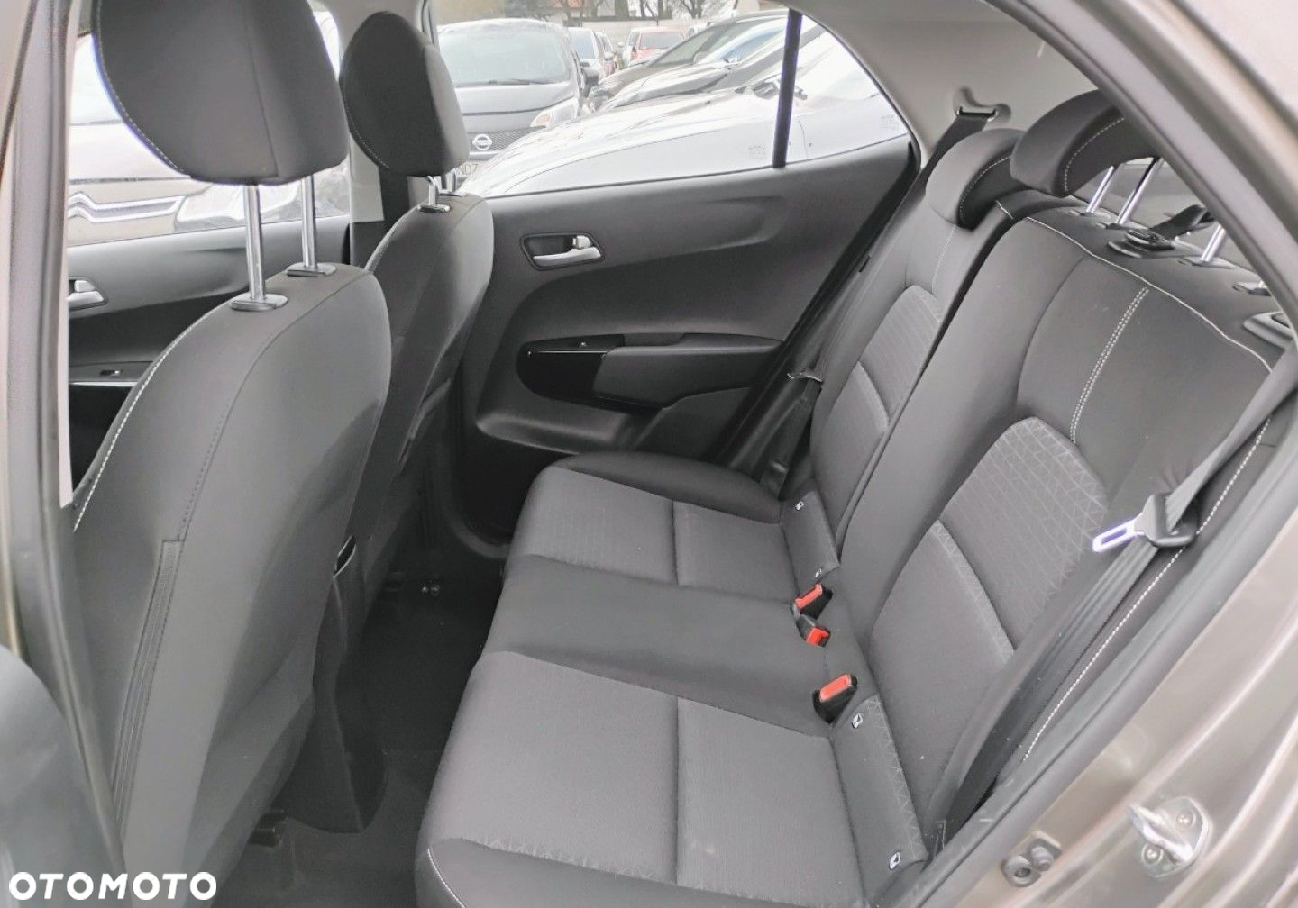Kia Picanto - 10