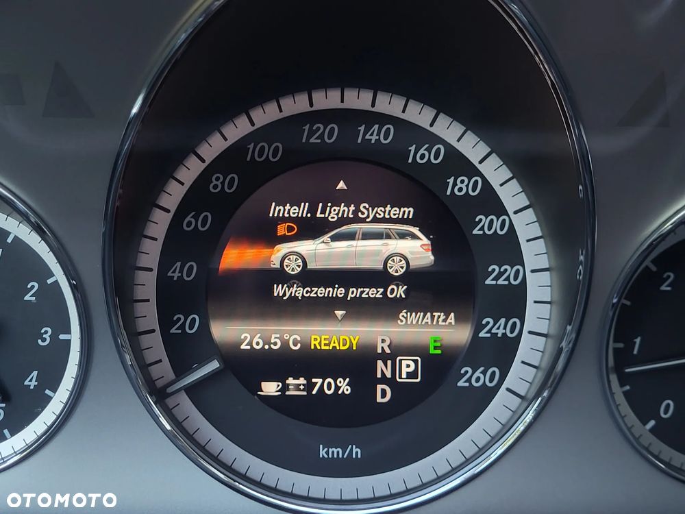 Mercedes-Benz Klasa E 300 BlueTEC Hybrid Avantgarde - 11
