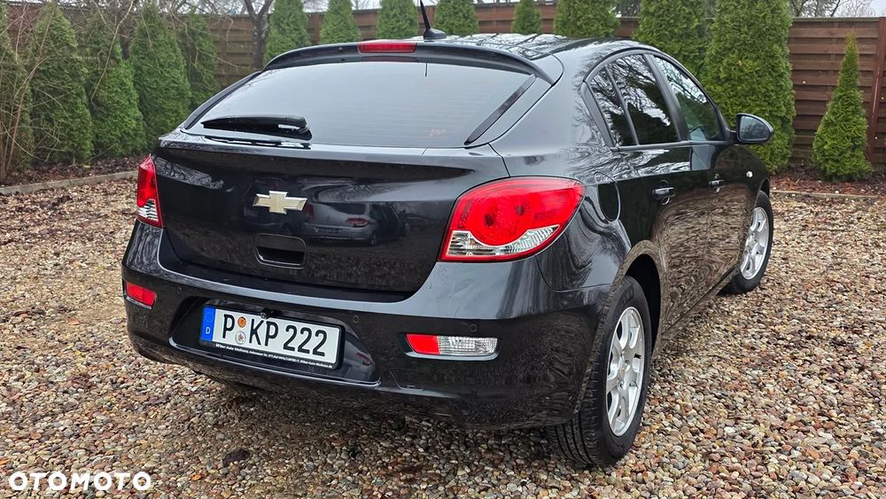 Chevrolet Cruze - 12