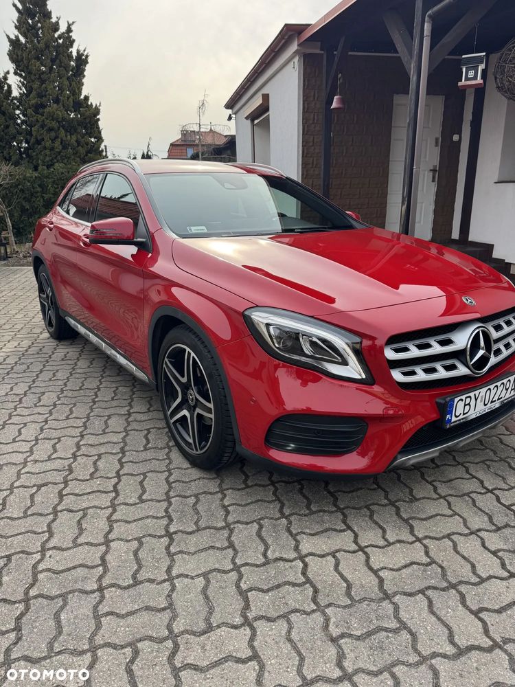 Mercedes-Benz GLA 200 7G-DCT AMG Line - 10