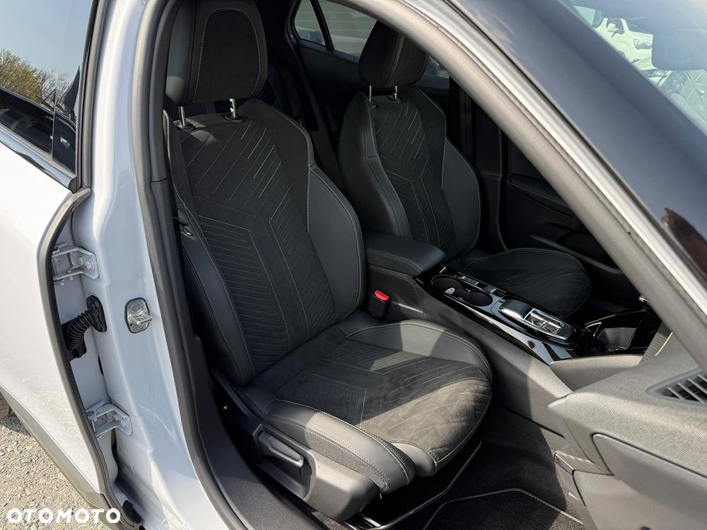 Peugeot 2008 1.2 PureTech GT S&S EAT8 - 33