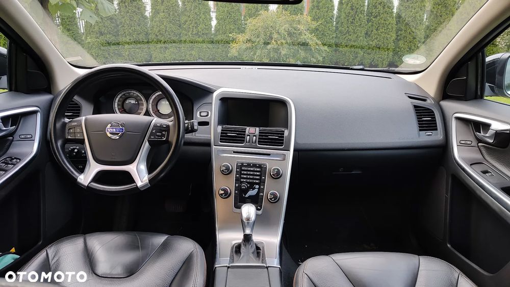 Volvo XC 60 D3 Momentum - 6