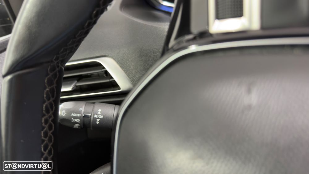 Peugeot 5008 1.2 PureTech Allure Grip Control - 29