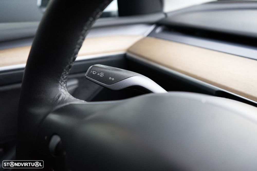 Tesla Model Y RWD - 34