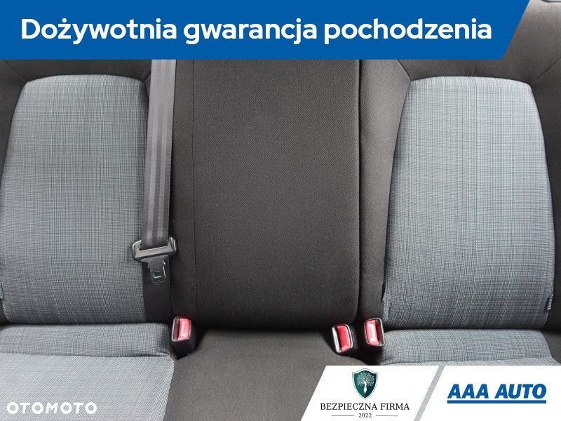 Kia Ceed - 12