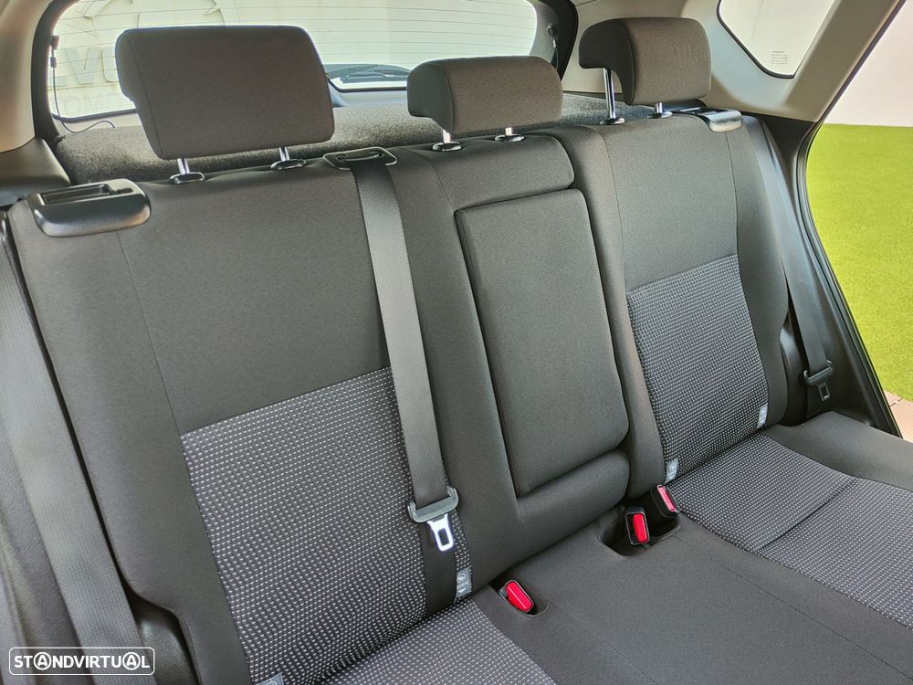 Toyota Auris 1.4 D-4D Com.+P.Sport+Navi - 31
