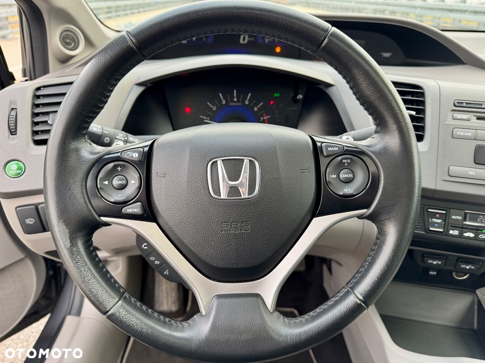 Honda Civic 1.8 Executive i-SHIFT - 16