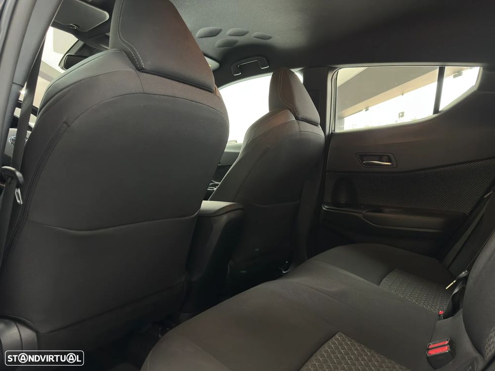 Toyota C-HR 2.0 Hybrid Square Collection - 33