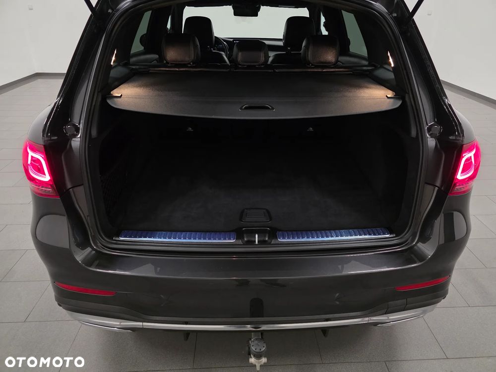 Mercedes-Benz GLC 200 d 4Matic 9G-TRONIC AMG Line Plus - 40
