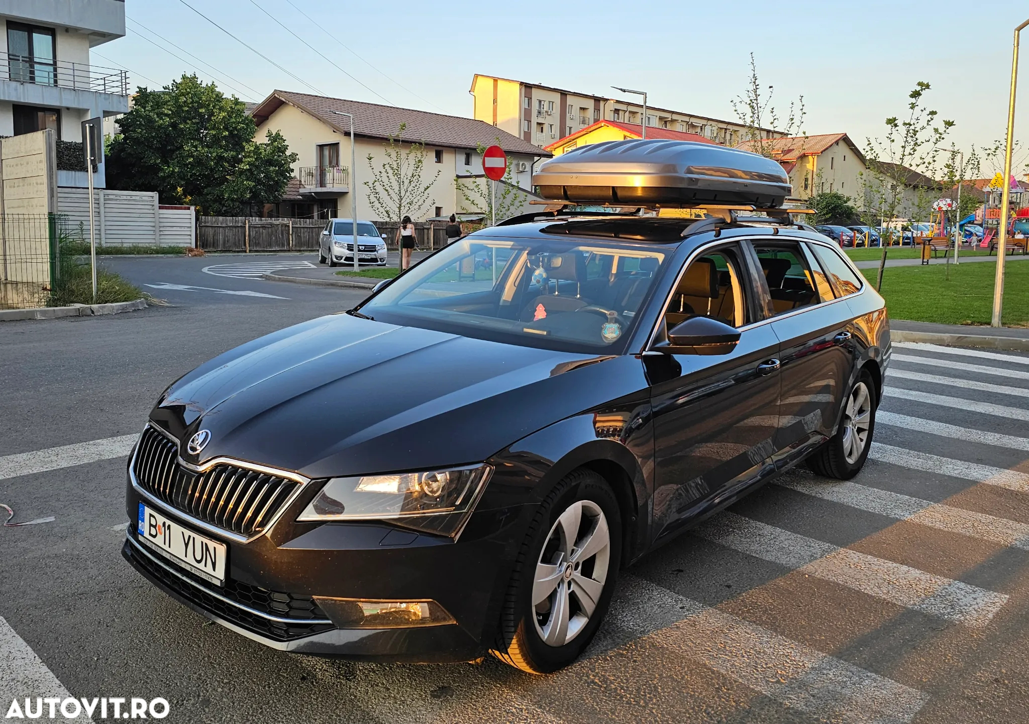 Skoda Superb Combi 2.0 TDI DSG Ambition - 3