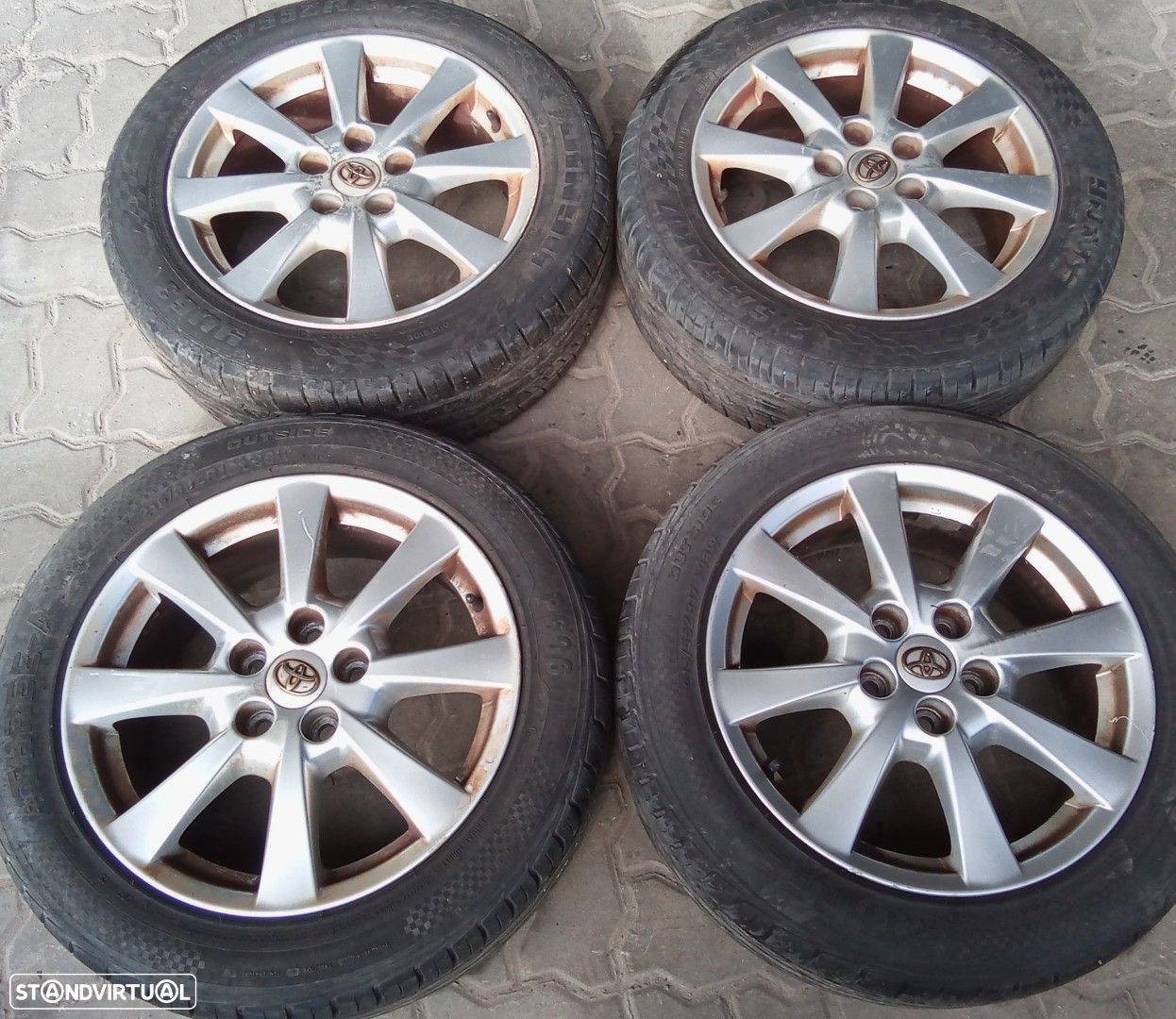Jantes Toyota R17 com pneus 215/55 furação 5x114.3 - 1