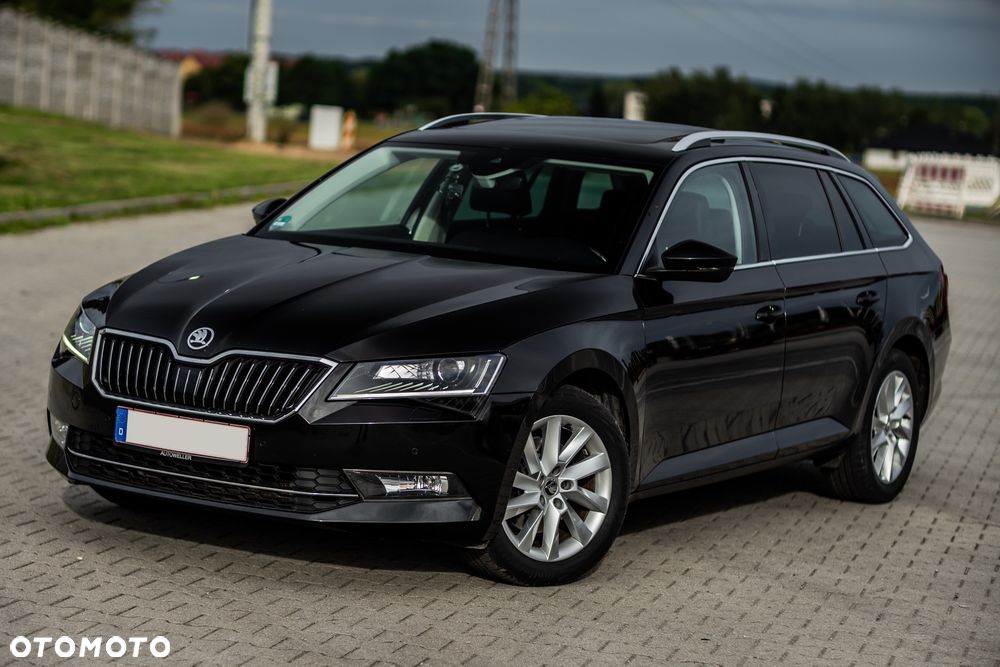 Skoda Superb 2.0 TDI Premium Edition - 2
