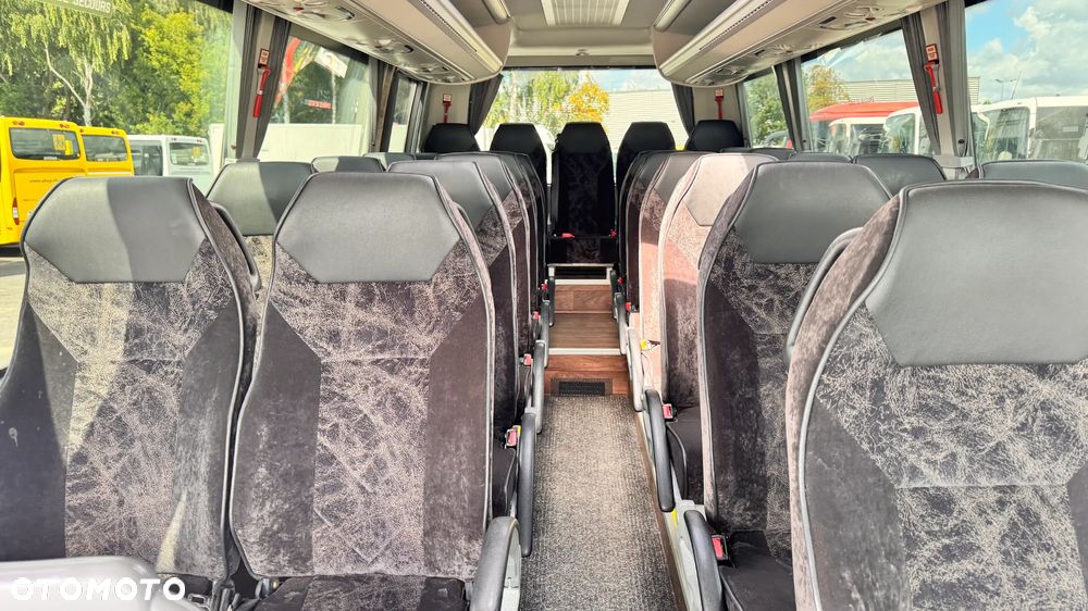 Iveco WING /30miejsca /mały przebieg /klimatyzacja/ euro6 / Cena:239000 zł netto - 14