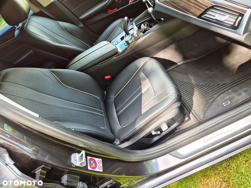 BMW Seria 5 520d xDrive Luxury Line - 31