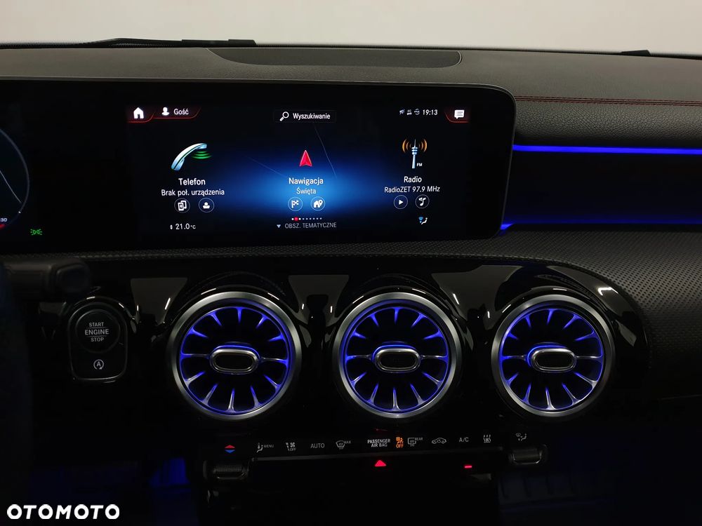 Mercedes-Benz CLA 250 7G-DCT - 13