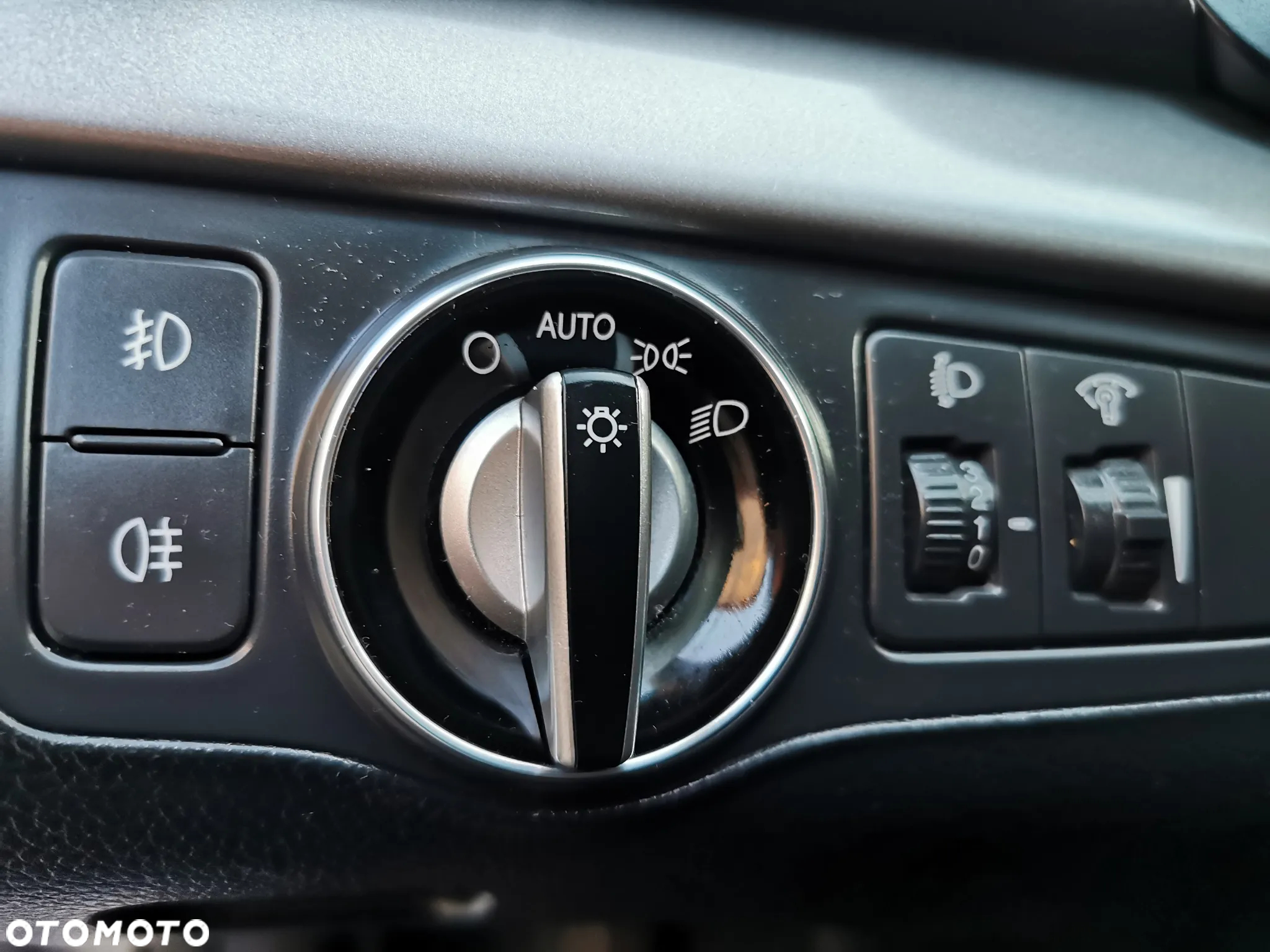 Hyundai i40 Kombi blue 1.6 Family - 16