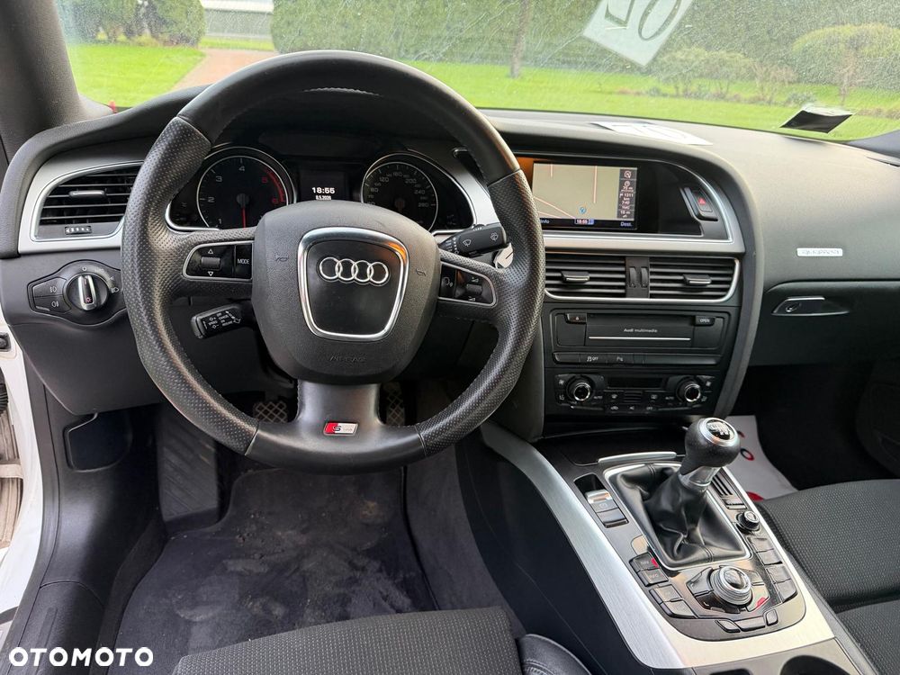 Audi A5 Coupé 2.0 TDI DPF quattro - 4