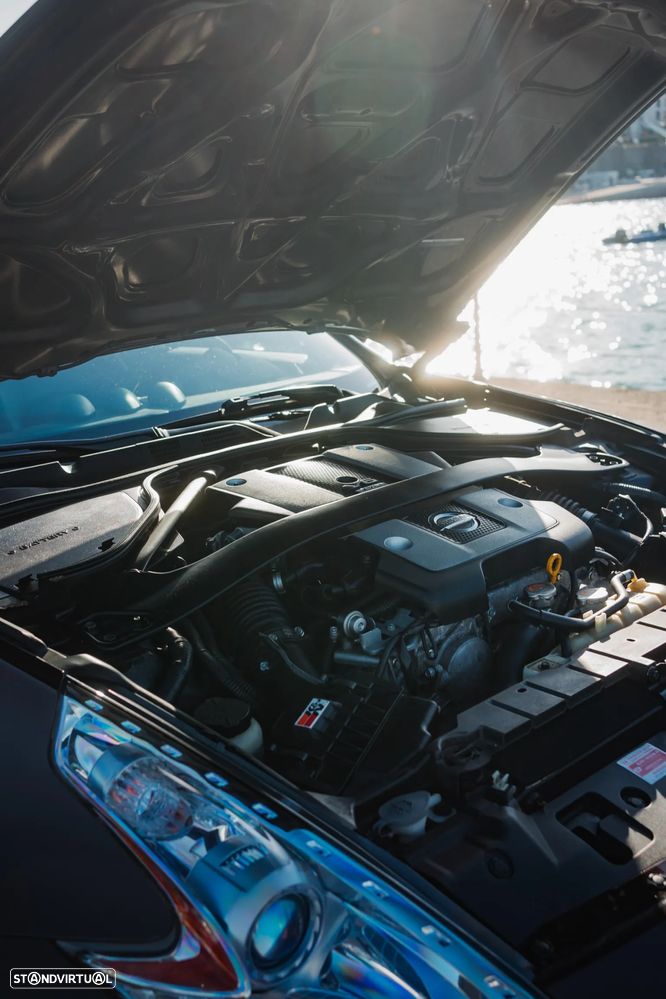 Nissan 370 Z Pack NAV+JA19+AS AT - 24