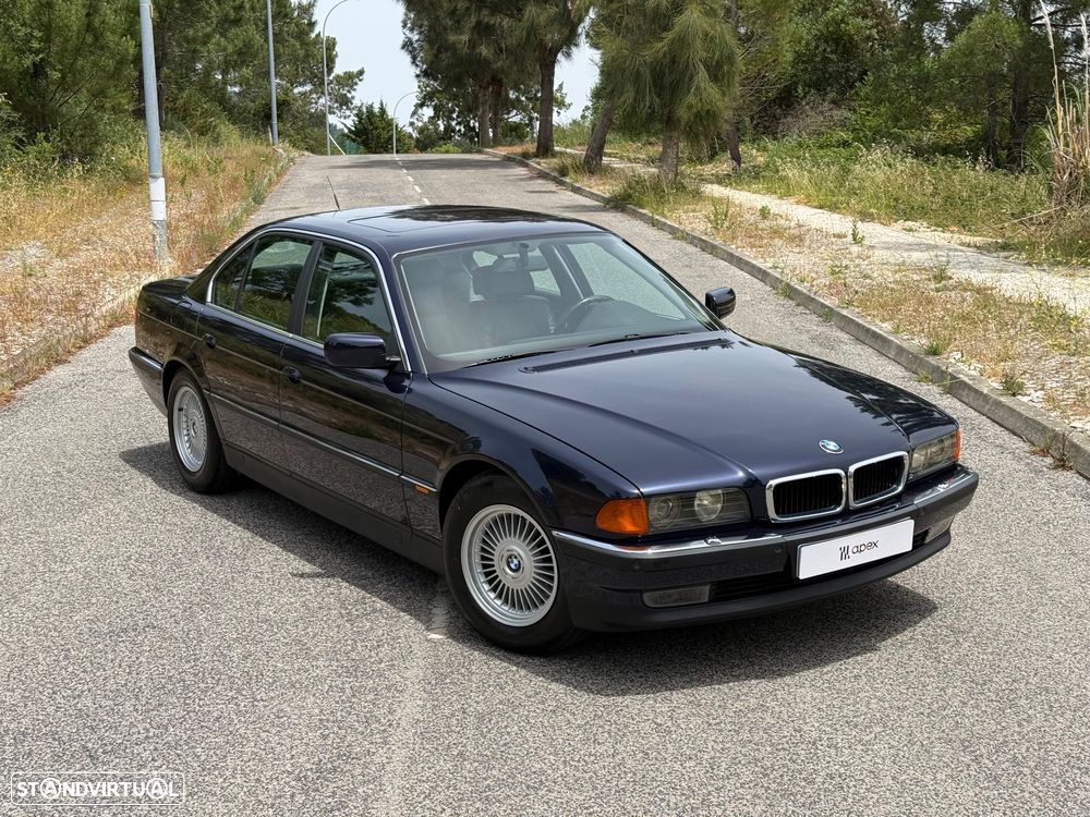 BMW 730 - 7