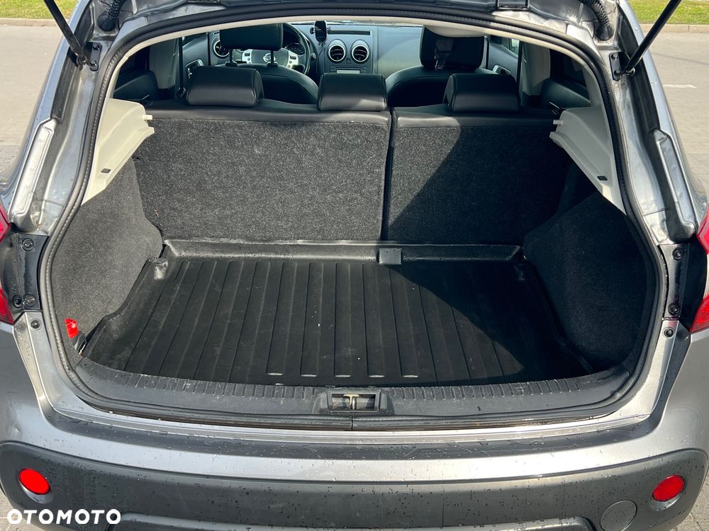 Nissan Qashqai - 25