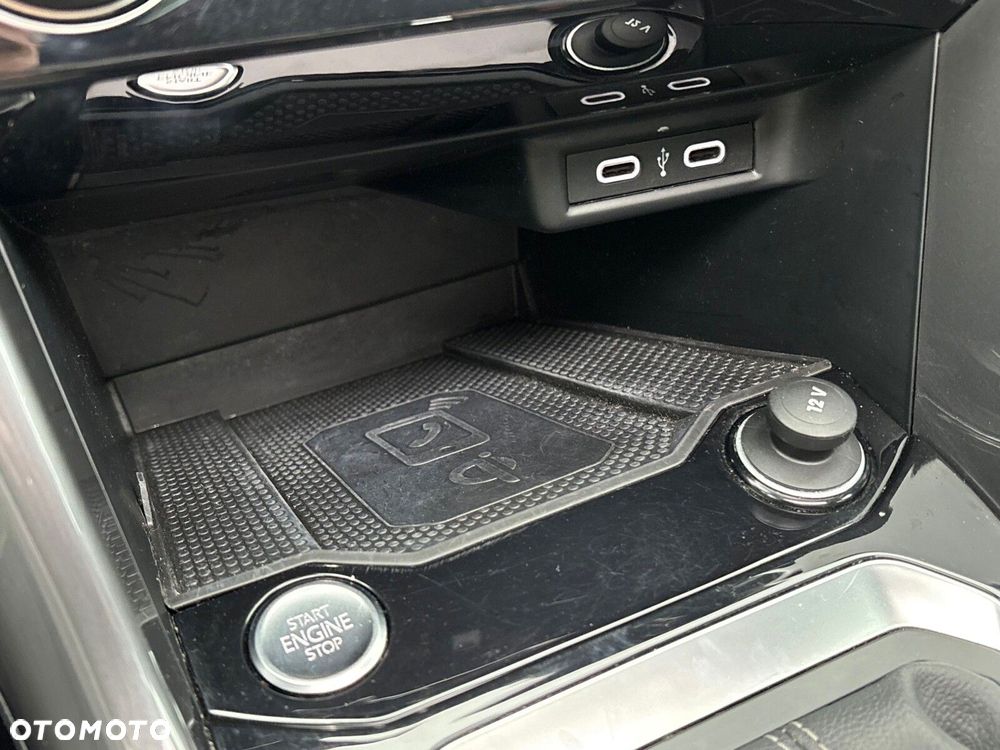 Volkswagen T-Roc 1.5 TSI GPF ACT Premium DSG - 24