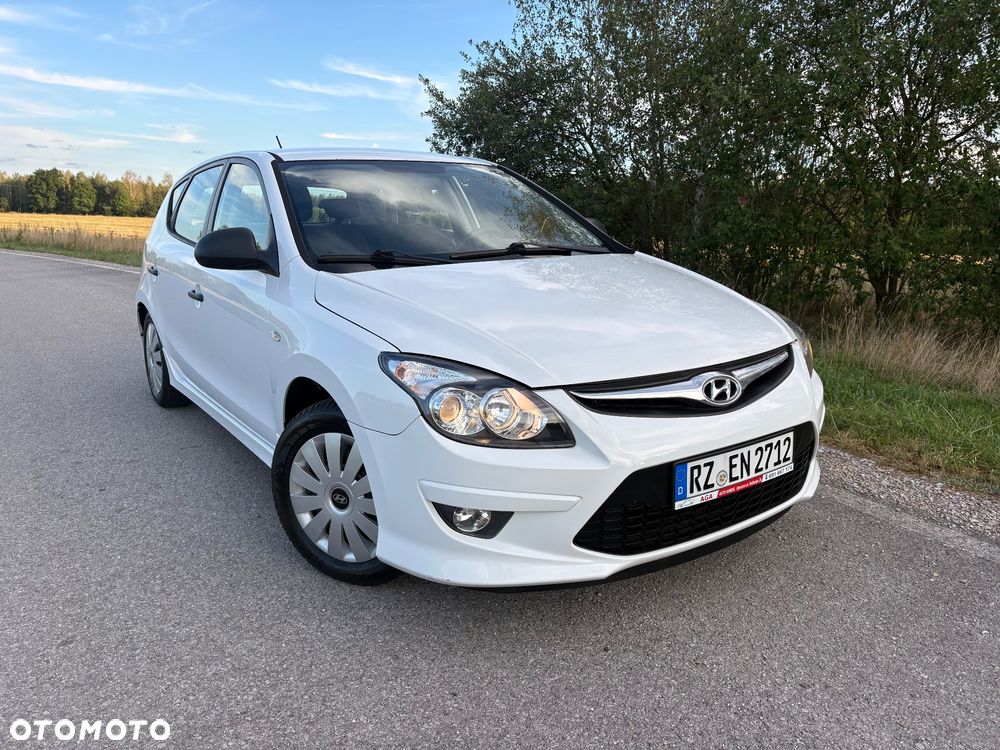 Hyundai i30 1.4 Base + - 10