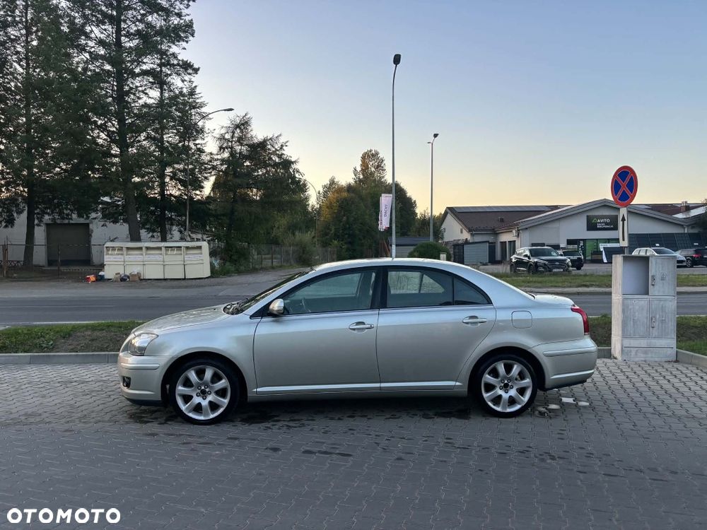 Toyota Avensis - 3