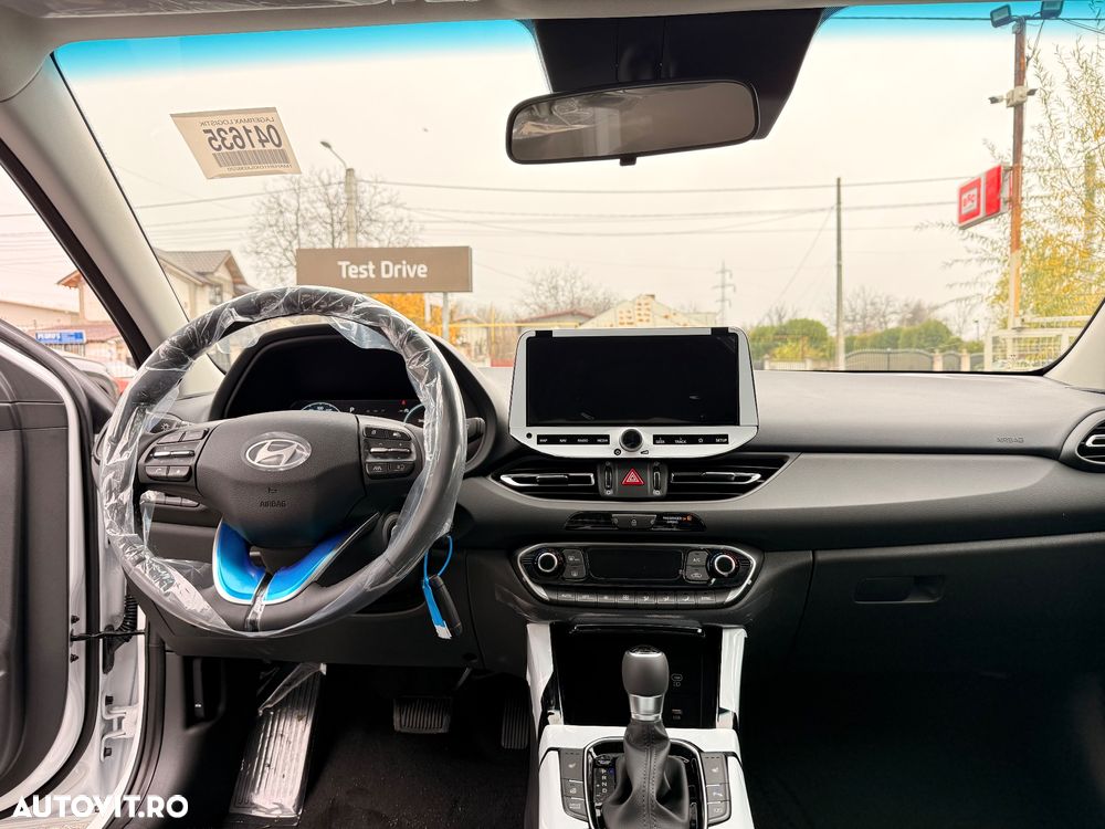 Hyundai i30 Fastback 1.5 T-GDI 140CP 7DCT MHEV Highway - 10