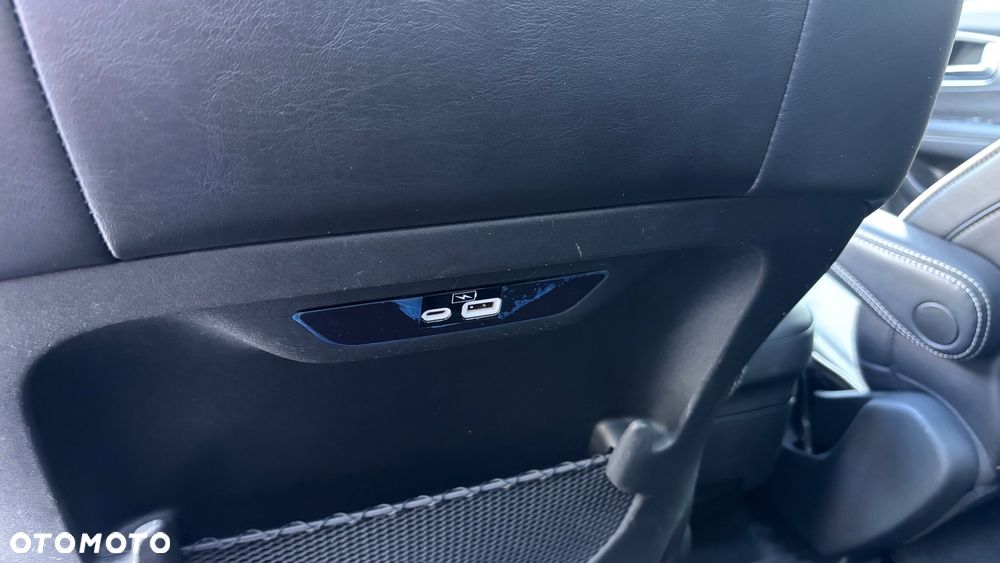 Chrysler Pacifica - 16