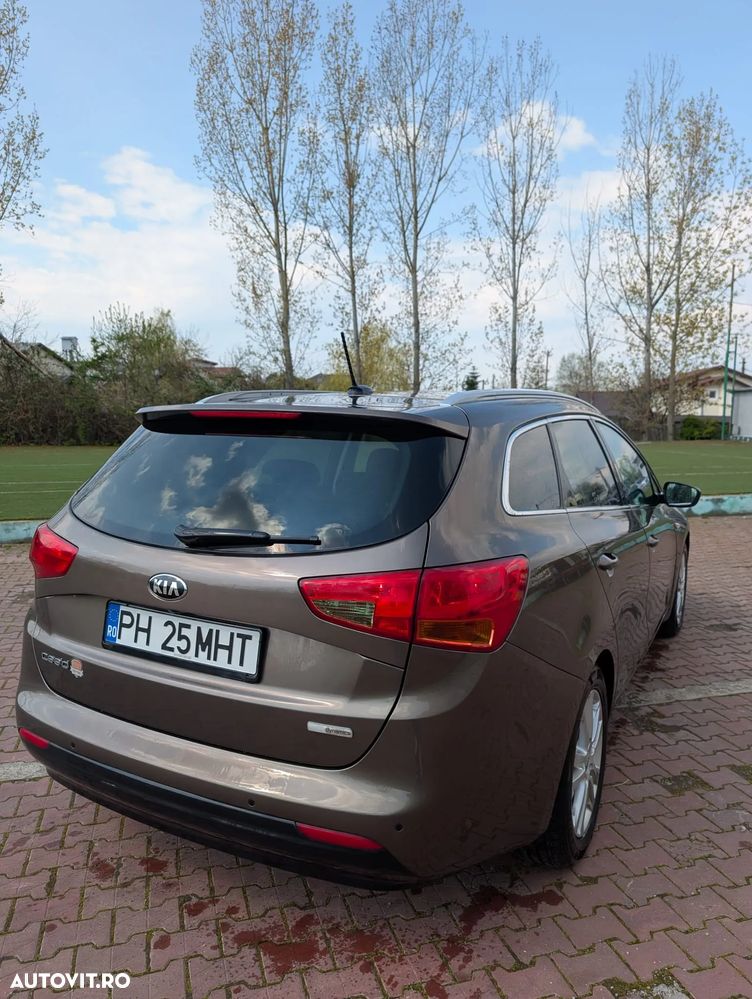 Kia Ceed 1.4 CVVT Dream Team Edition - 4