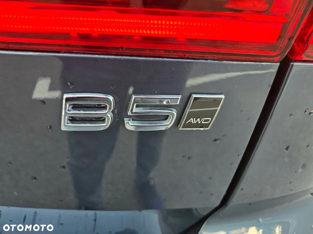 Volvo XC 60 B5 B AWD Momentum Pro - 9