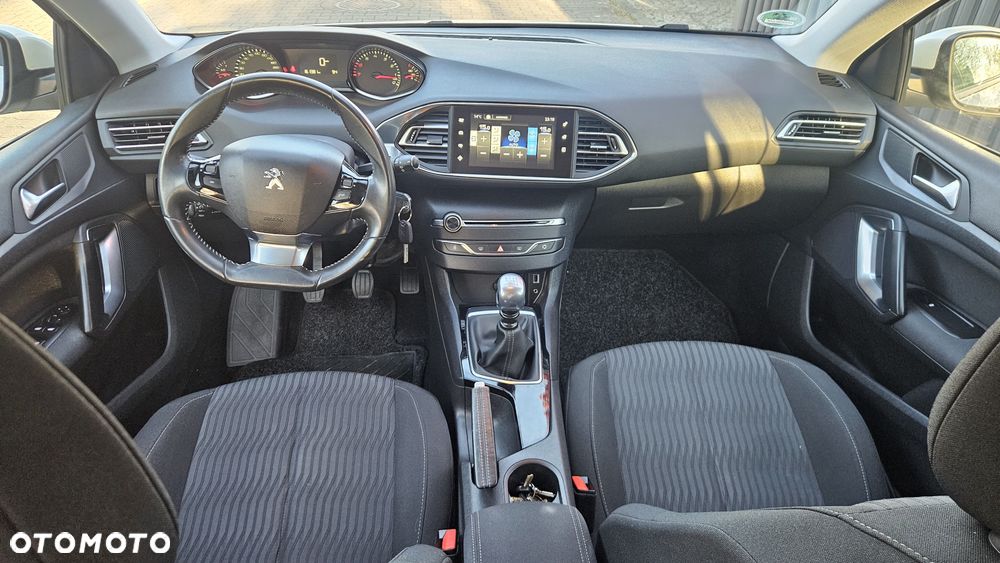 Peugeot 308 1.6 THP Active - 14