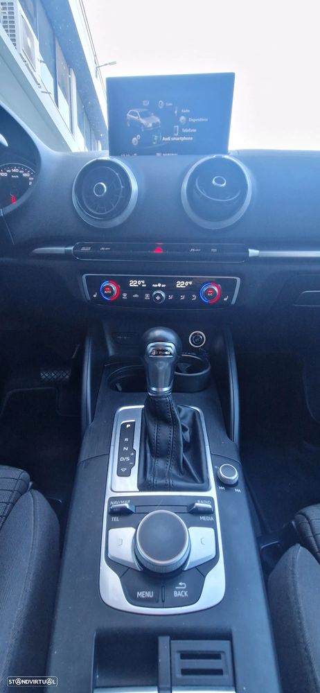 Audi A3 Sportback 1.6 TDI S tronic sport - 9